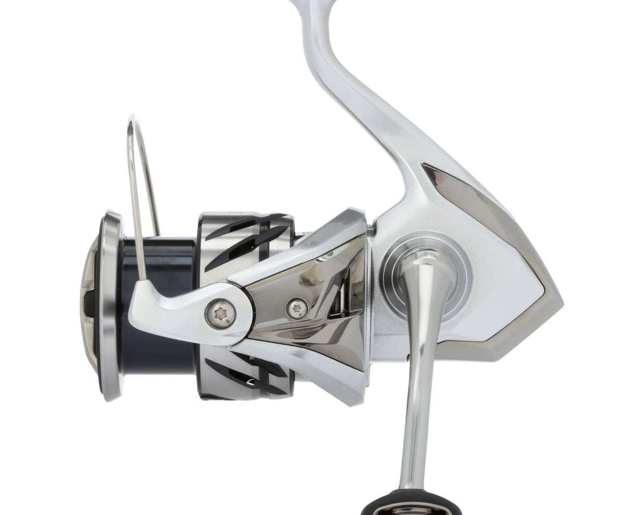 Shimano Reel Stradic FM R/L 6+1BB 5.8:1 8/140 7.8oz - The Sportsman's Exchange